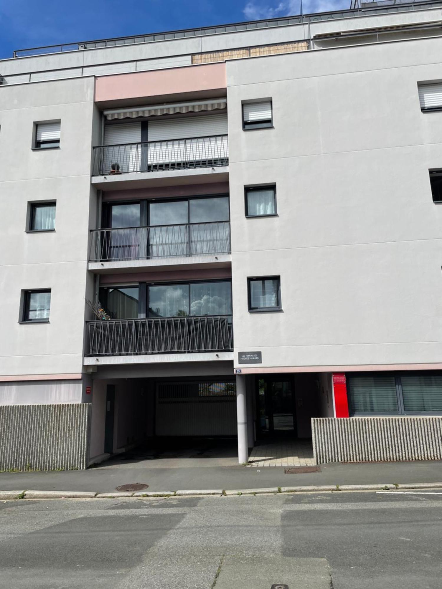 Appart Spacieux 6 Pers Proche Centre Ville Et Gare Laval - Parking Prive Securise Exterior photo